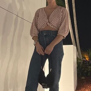 Women’s knotted top